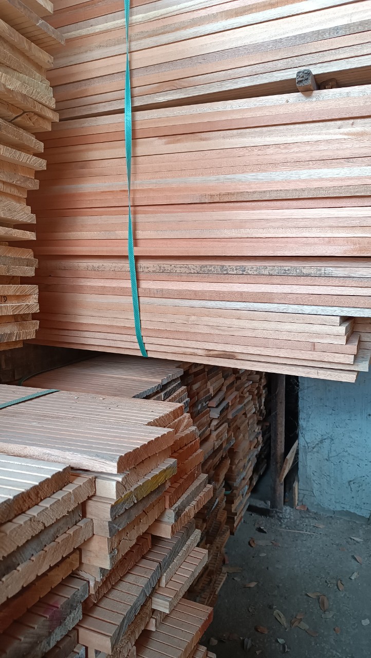 gỗ làm nhà yến